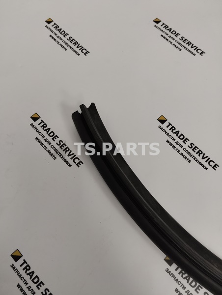 уплотнение в рулоне (1ШТ=1М) 5P6605