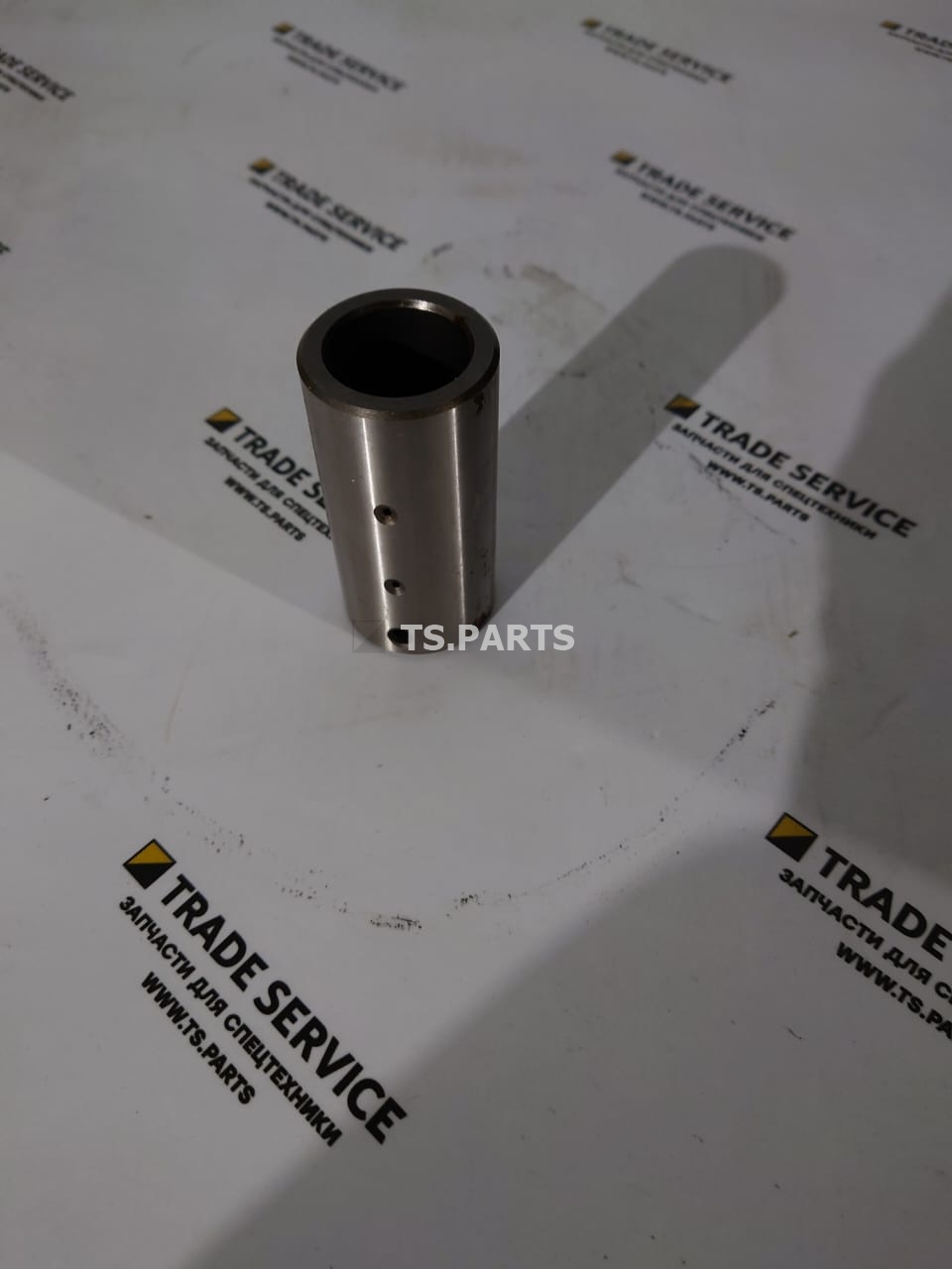 Вал 7T8136-BQ
