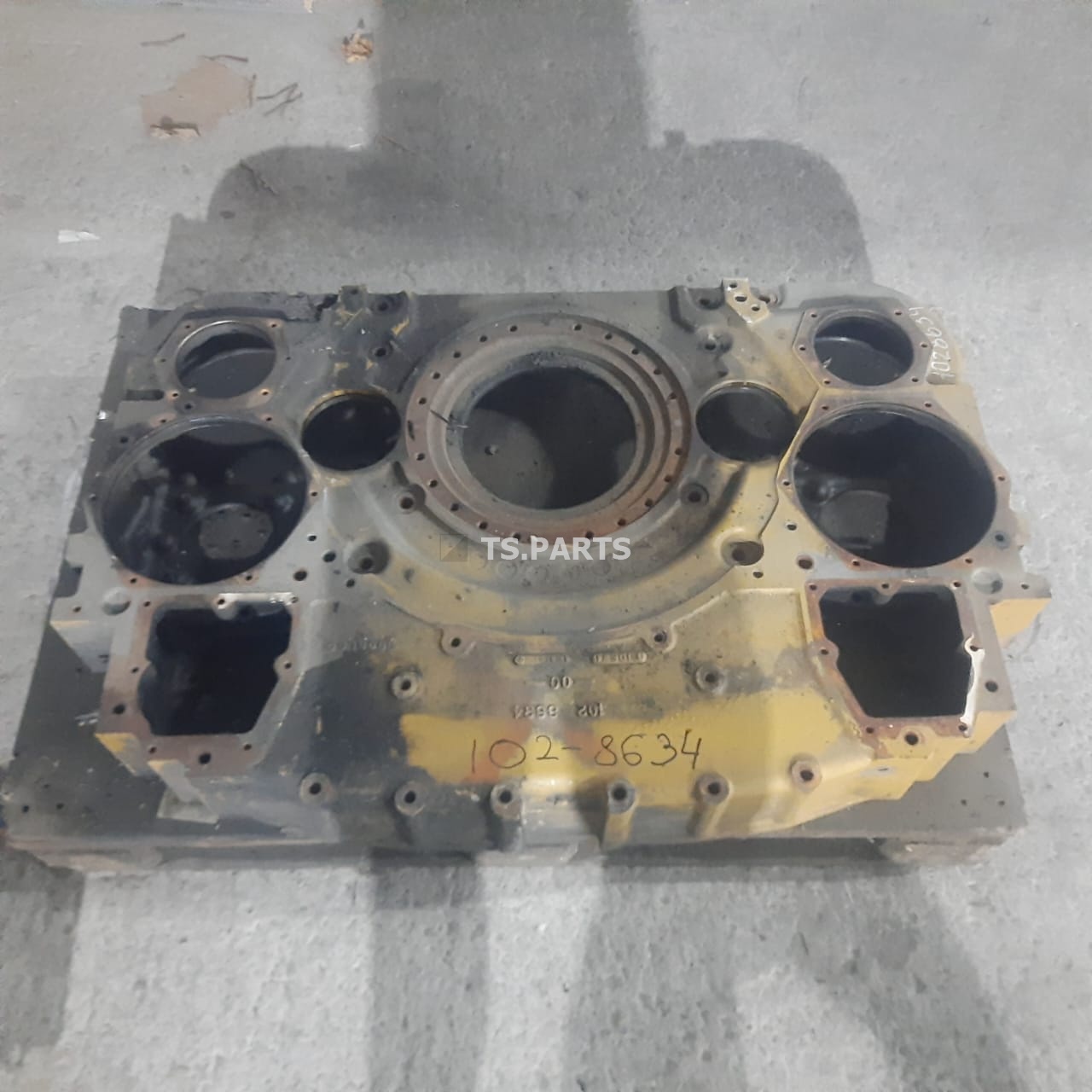 Передняя структура двигателя (корпус шестерен), вся линейка 35ХХ серии двигателей 1028634-U